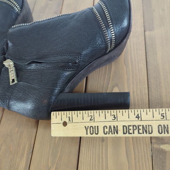 Rebecca Minkoff Black Leather Zipper Ankle Boots - Picture 12 of 14